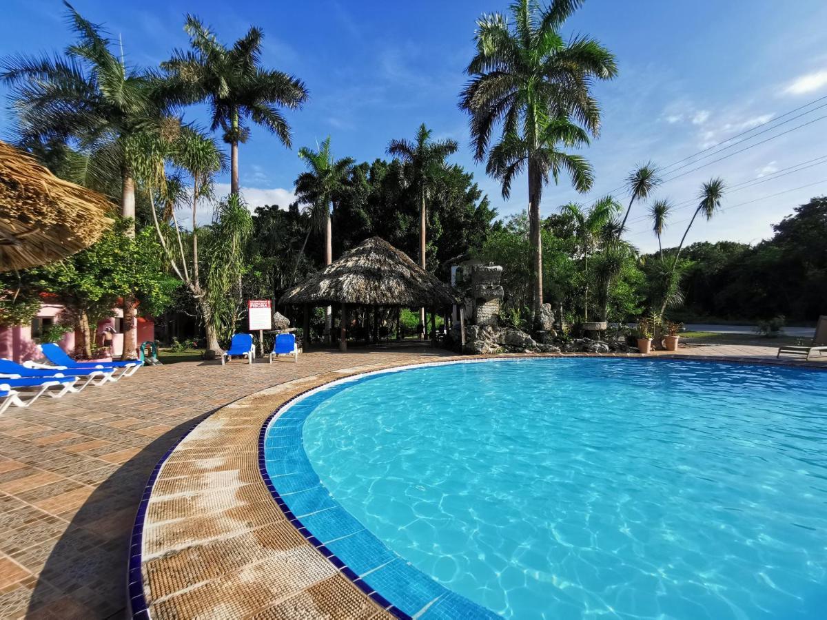Hotel Doralba Inn Chichen Bagian luar foto