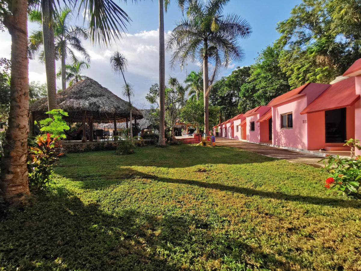 Hotel Doralba Inn Chichen Bagian luar foto