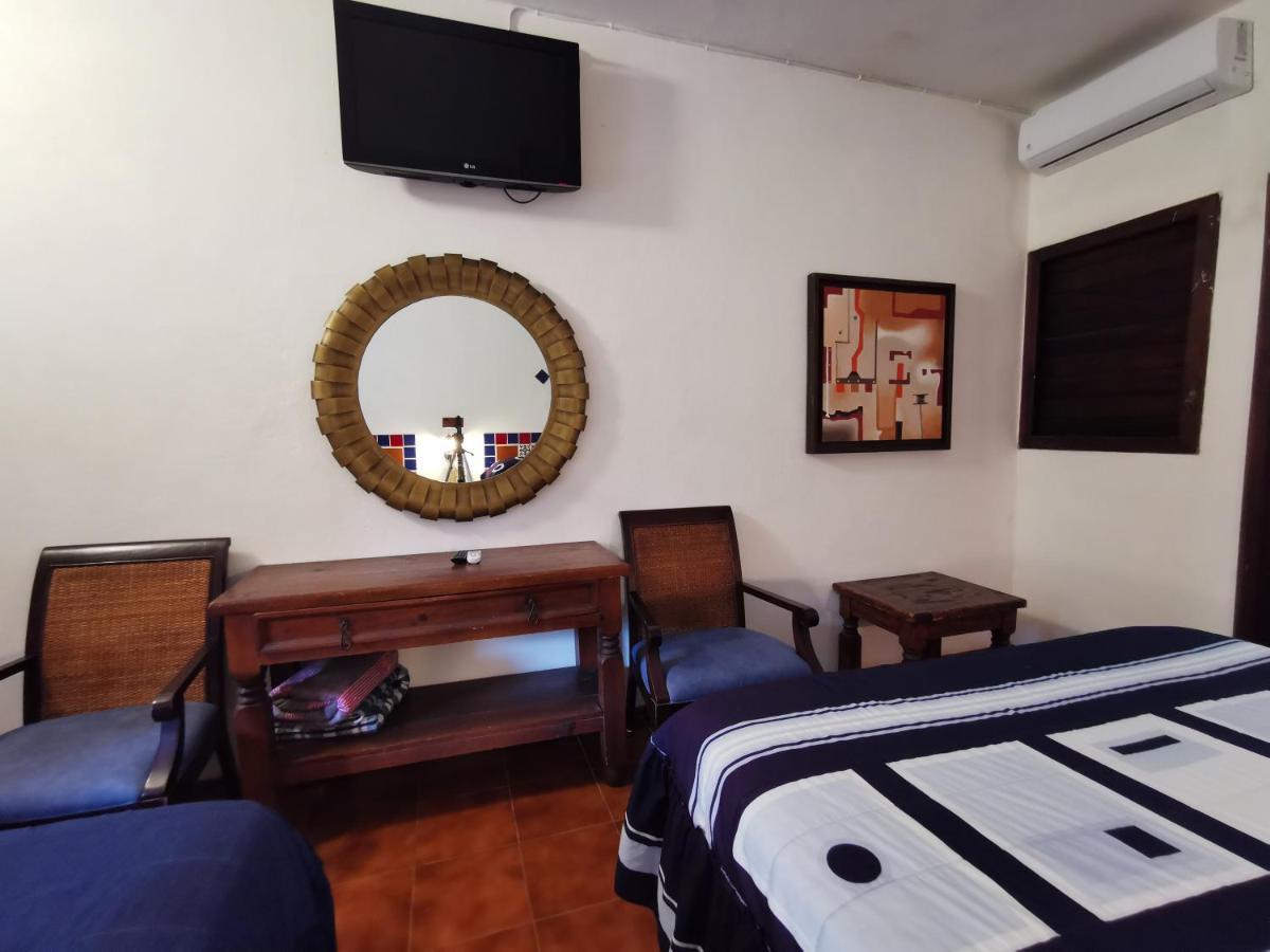 Hotel Doralba Inn Chichen Bagian luar foto