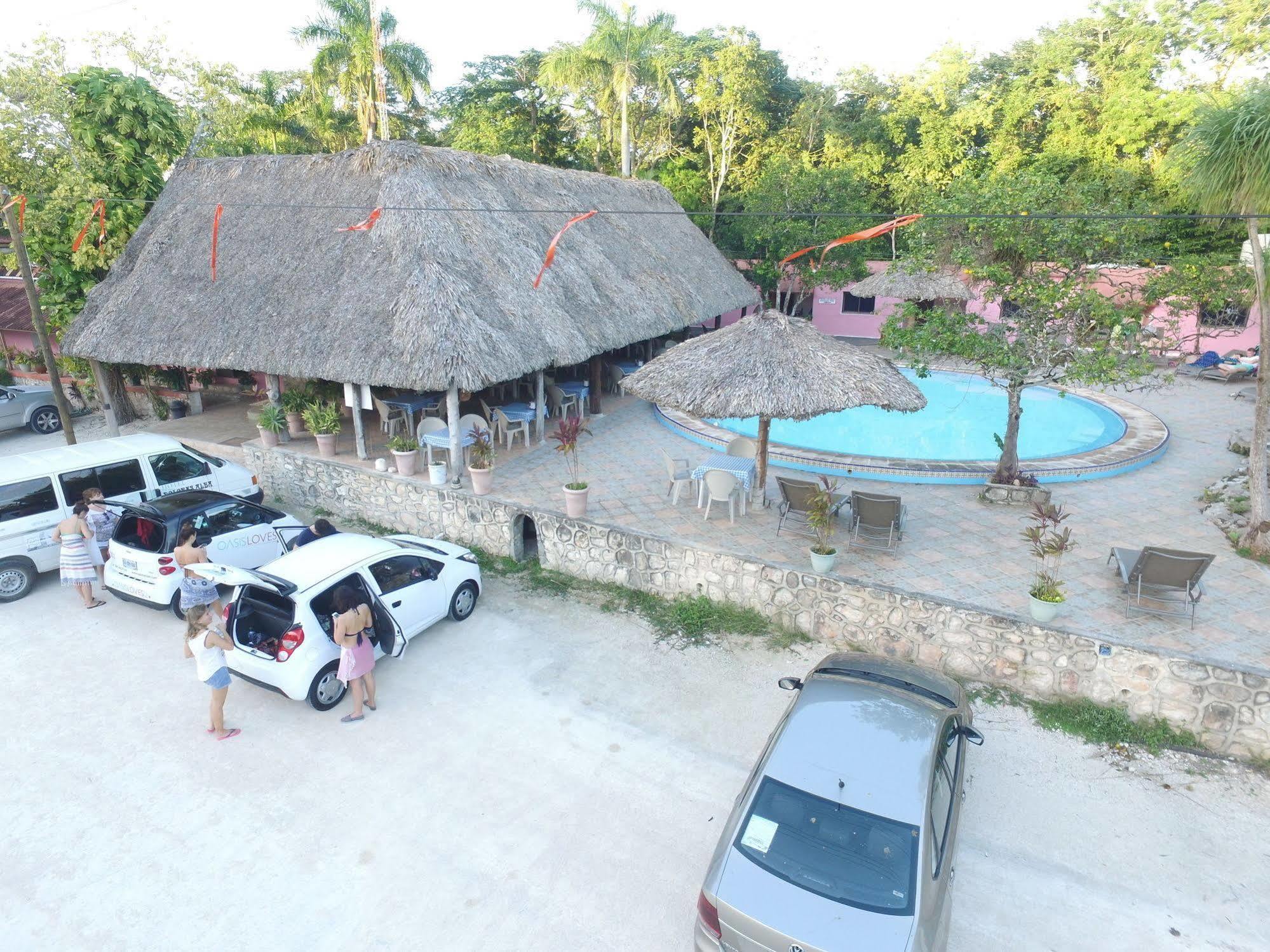 Hotel Doralba Inn Chichen Bagian luar foto